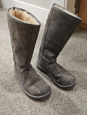 UGG Knightsbridge Grey Sz 9